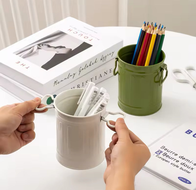 Portable Retro Style Pen Holder, Makeup Brush Holder Organizer, Mini Creative Office Storage Pen Holder, Pencil Bucket Organizer Container Portable Retro Style Pen Holder, Makeup Brush Holder Organizer, Mini Creative Office Storage Pen Holder, Pencil Bucket Organizer Container